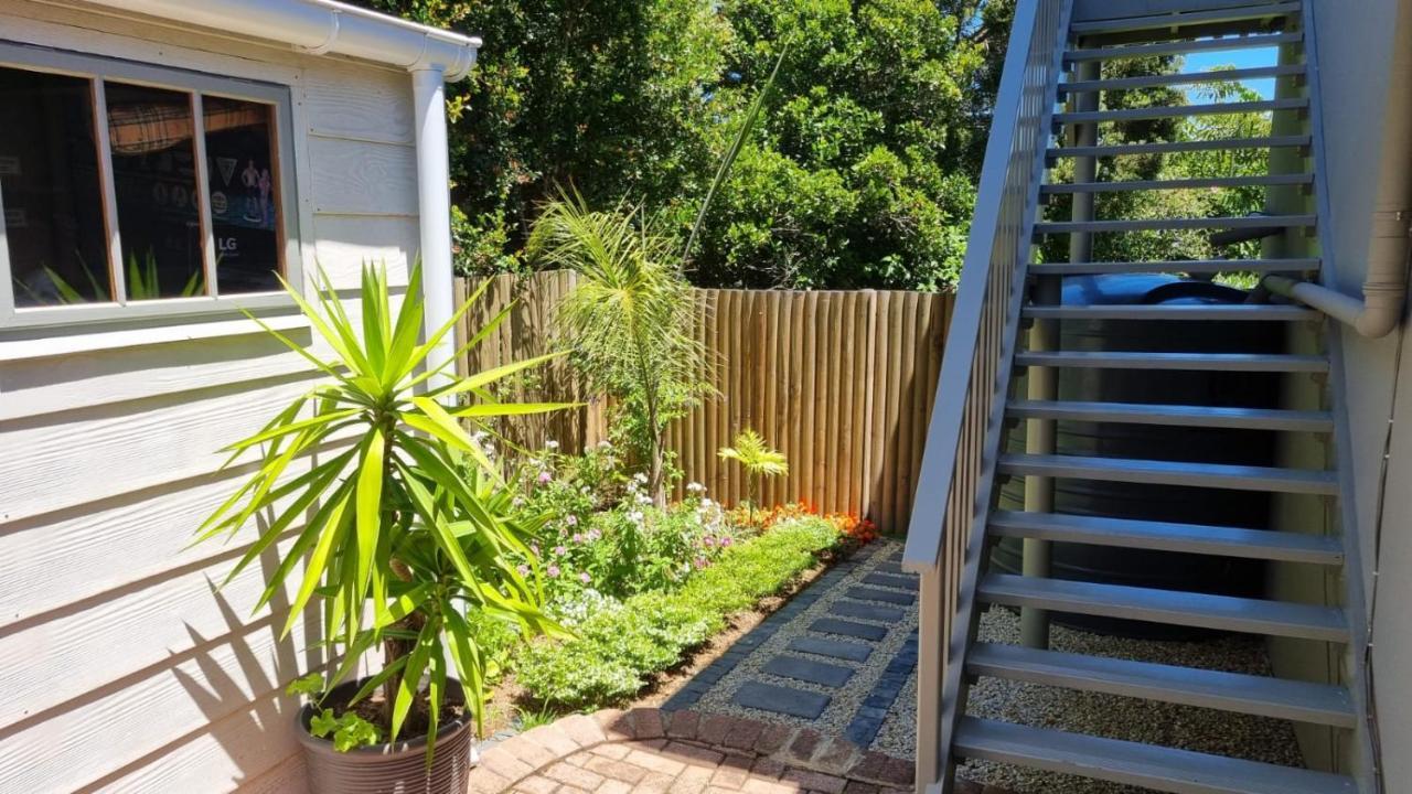 Modern Solar Powered 1 Bed Studio Apartment With Amazing Views Plettenberg Bay Exterior foto